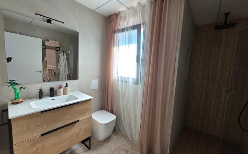 Herverkoop - Villa -
Benijofar