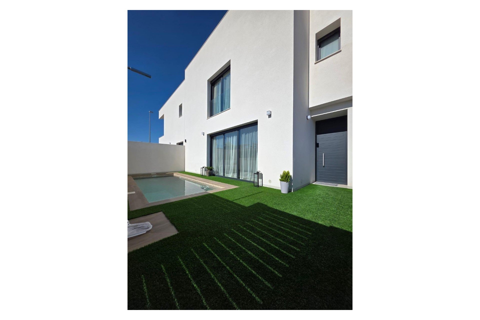 Herverkoop - Villa -
Benijofar