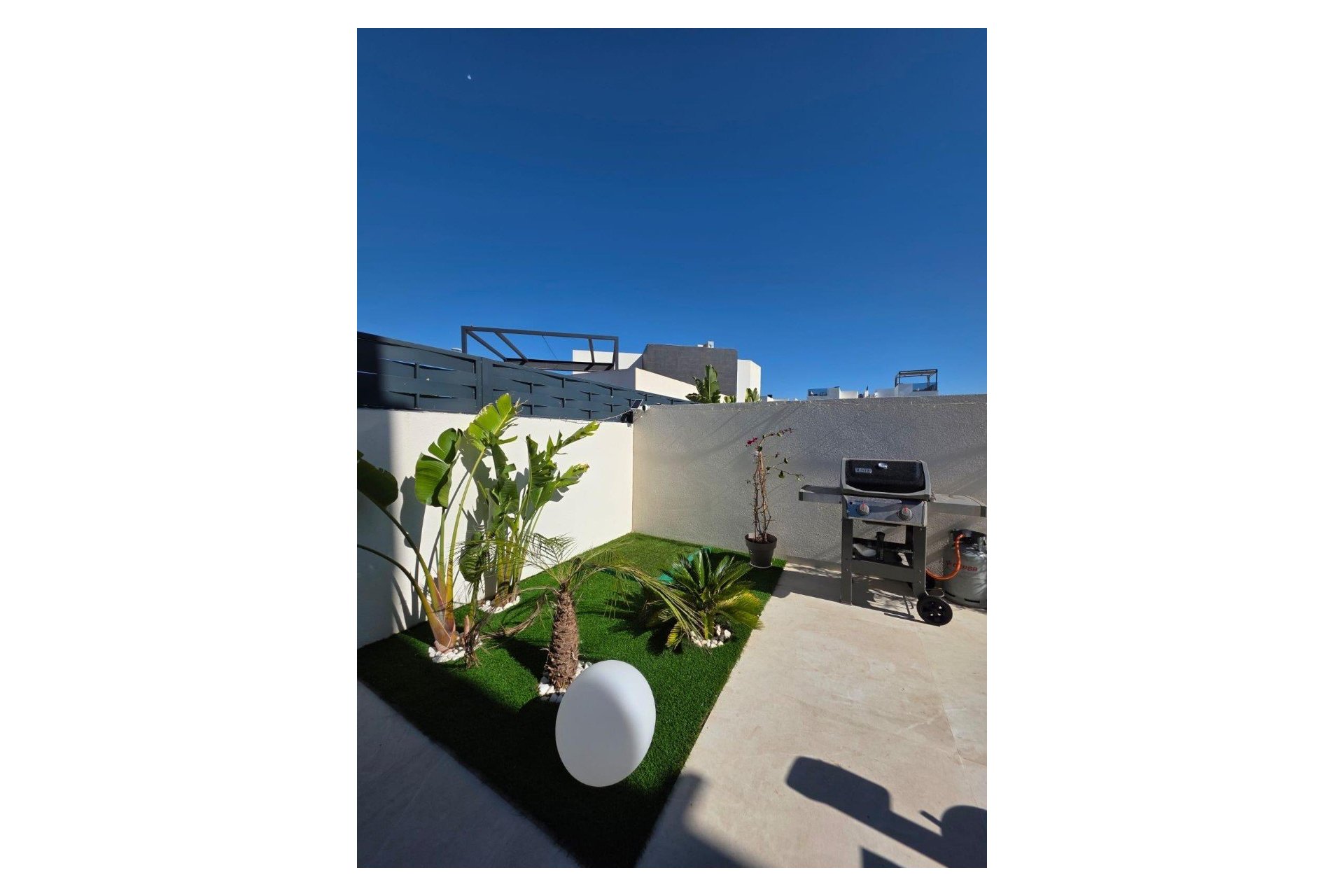 Herverkoop - Villa -
Benijofar