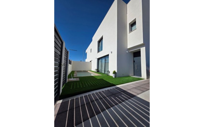 Herverkoop - Villa -
Benijofar