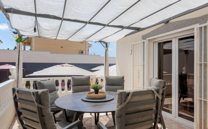 Herverkoop - Villa -
Benijofar