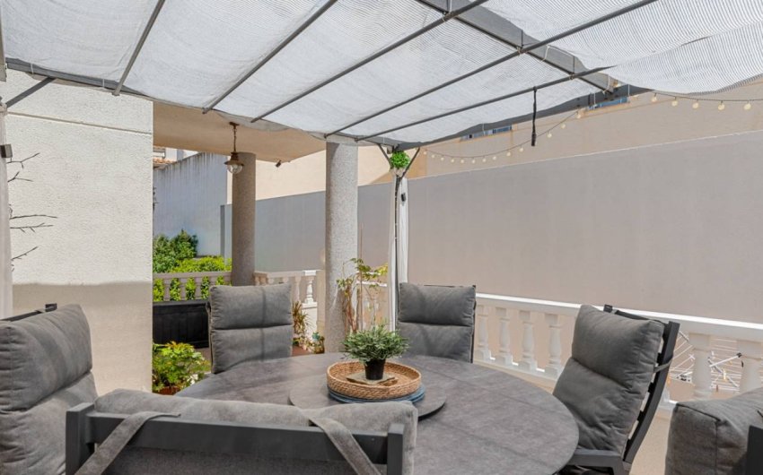 Herverkoop - Villa -
Benijofar