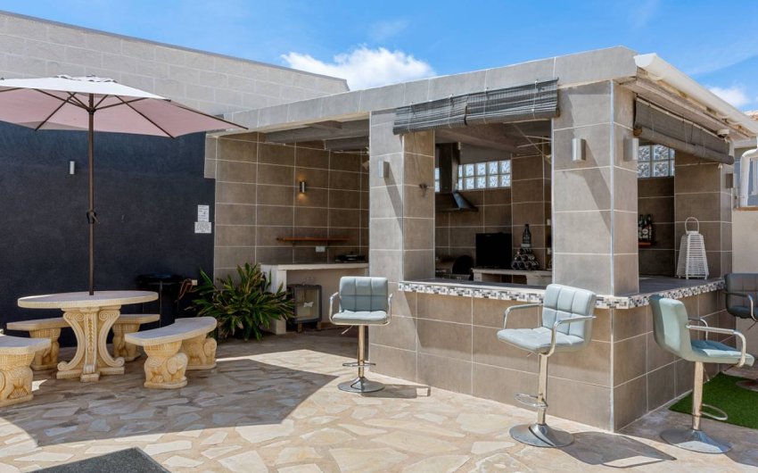 Herverkoop - Villa -
Benijofar