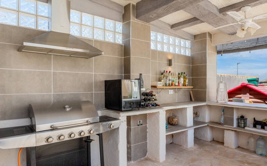 Herverkoop - Villa -
Benijofar