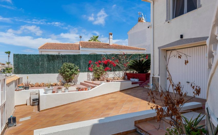 Herverkoop - Villa -
Benijofar