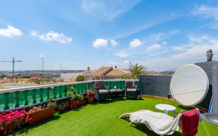 Herverkoop - Villa -
Benijofar