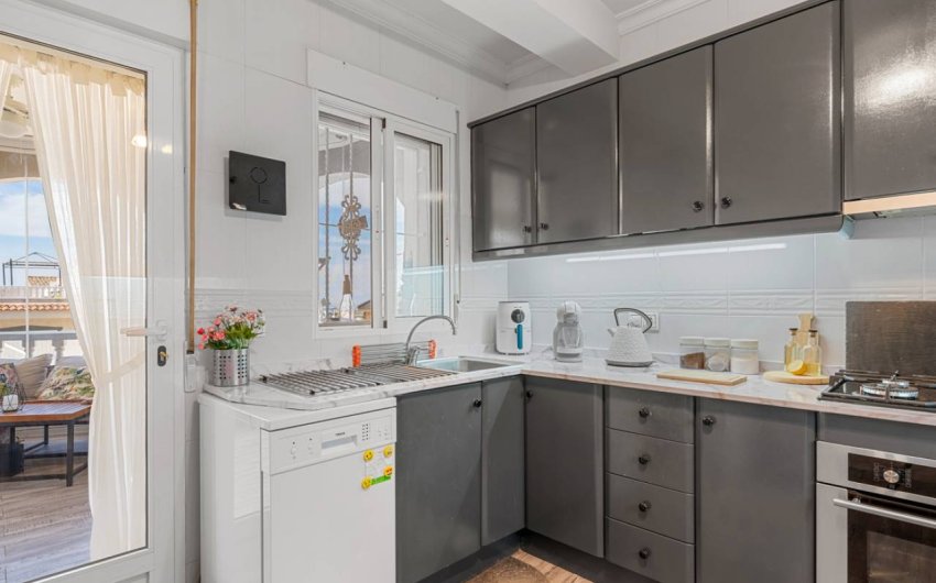 Herverkoop - Villa -
Benijofar