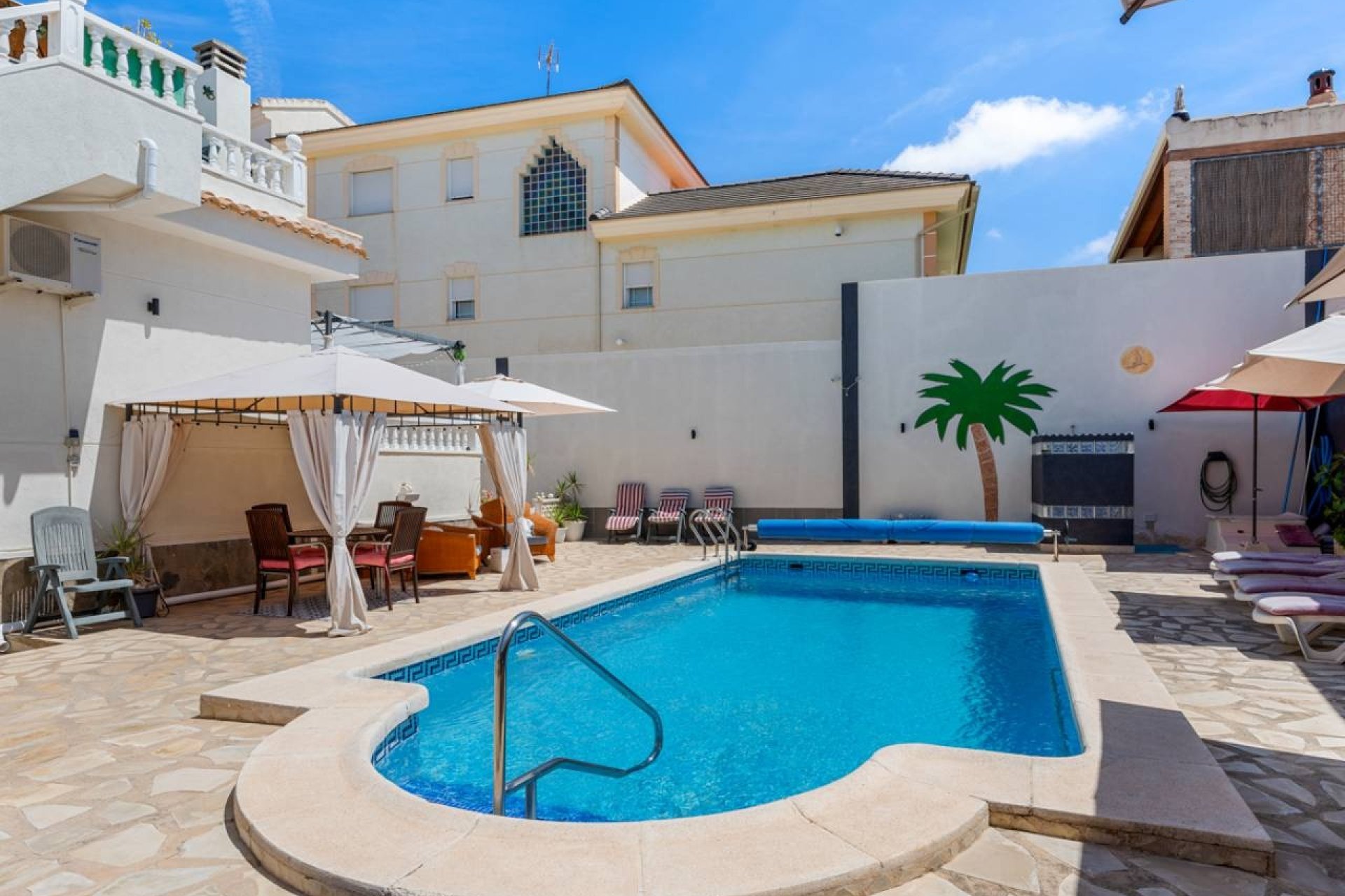 Herverkoop - Villa -
Benijofar