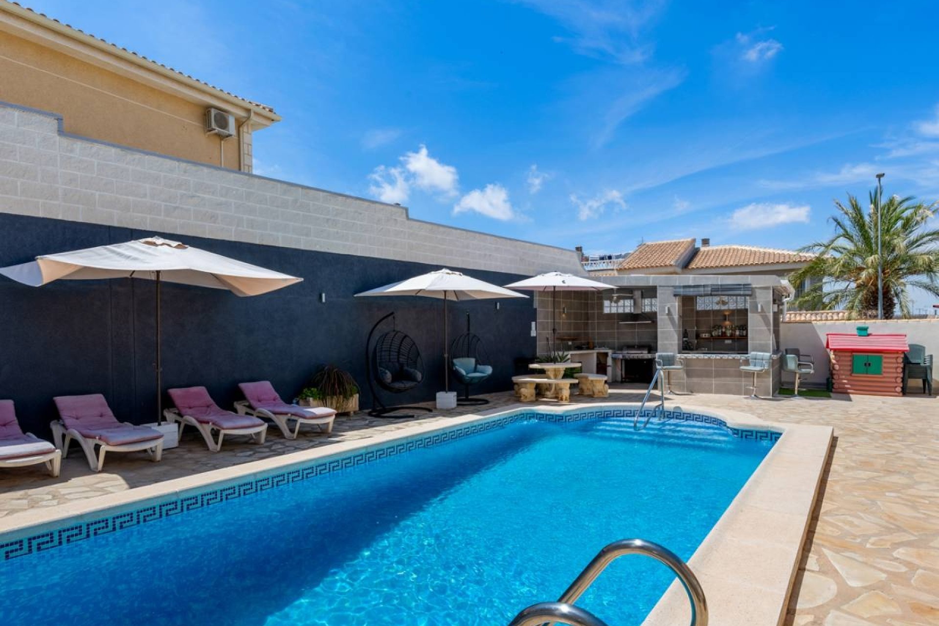 Herverkoop - Villa -
Benijofar