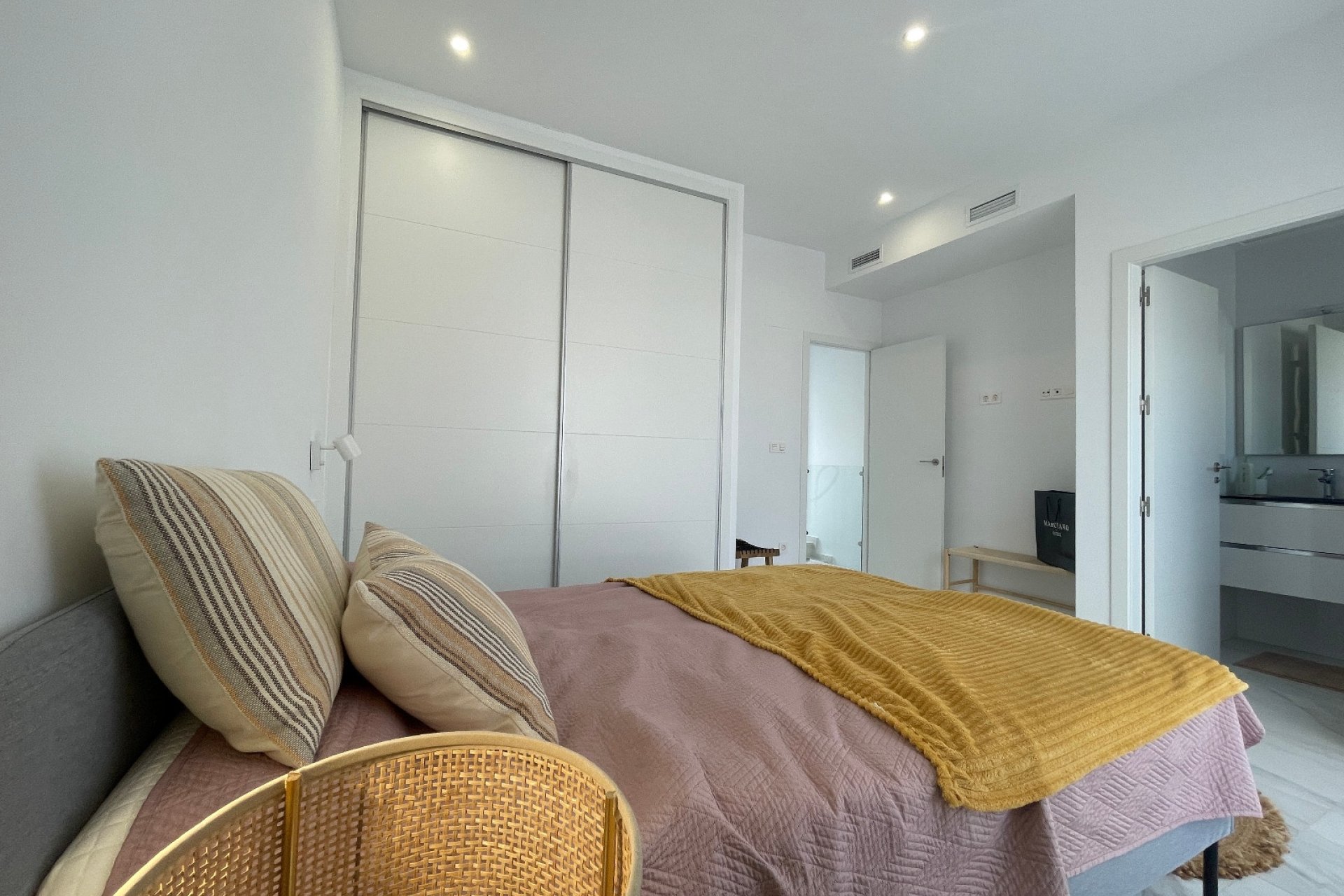 Herverkoop - Villa -
Benijofar