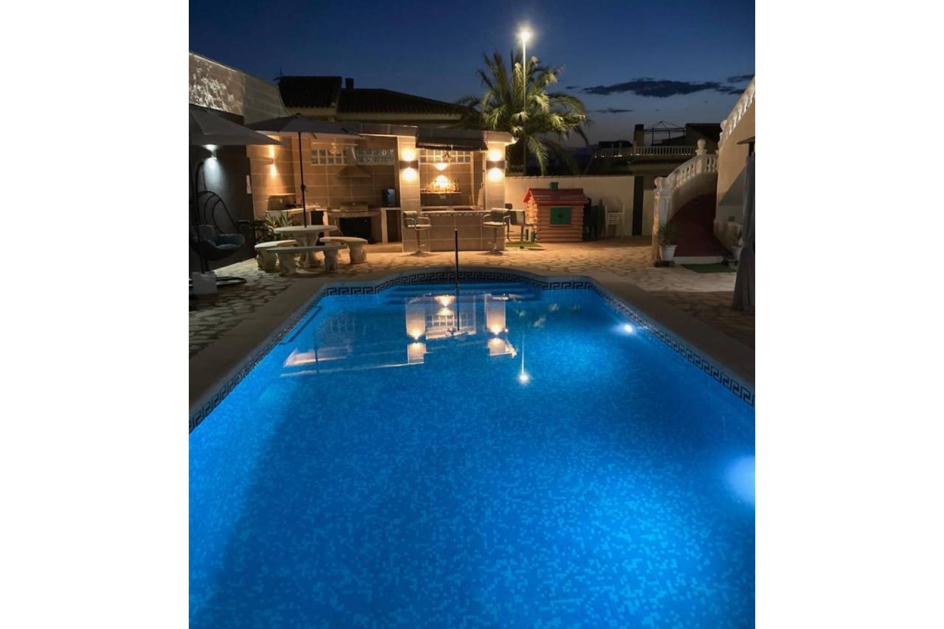 Herverkoop - Villa -
Benijofar