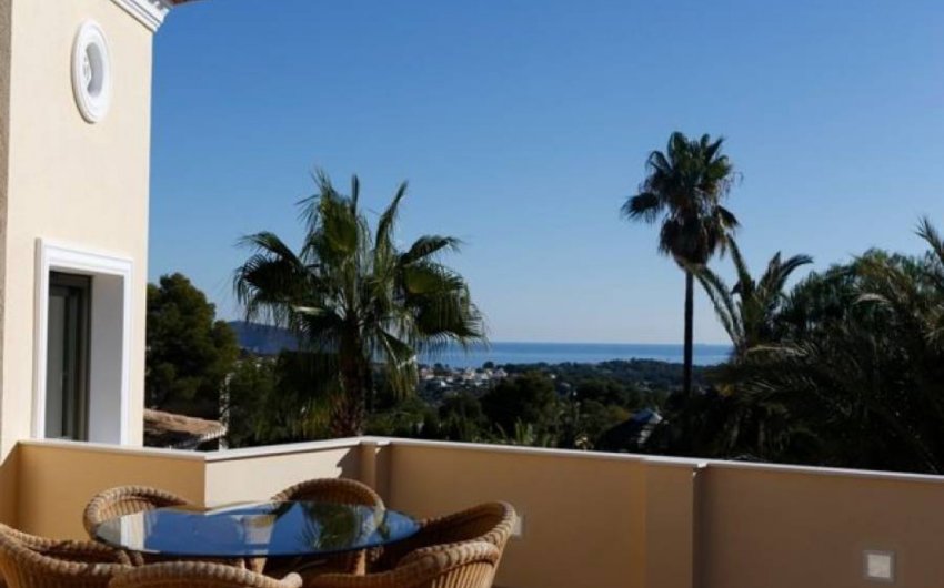 Herverkoop - Villa -
Benissa - Alicante