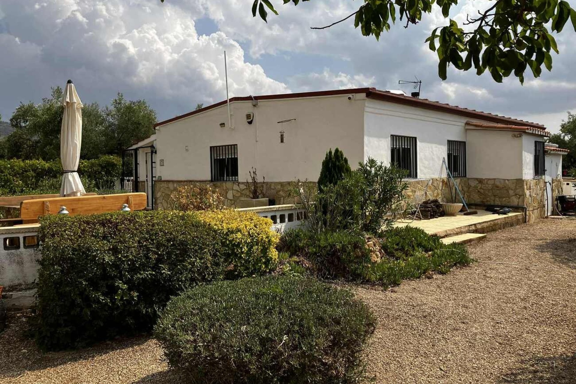 Herverkoop - Villa -
Biar - Costa Blanca