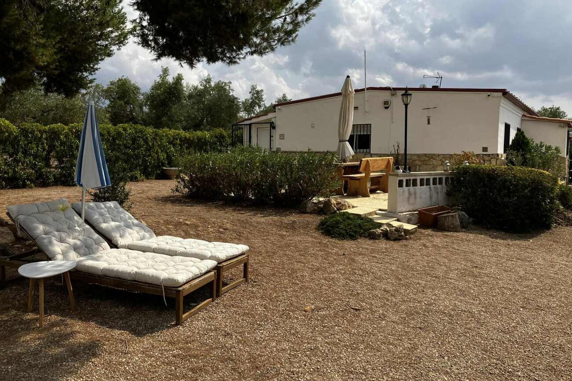 Herverkoop - Villa -
Biar - Costa Blanca