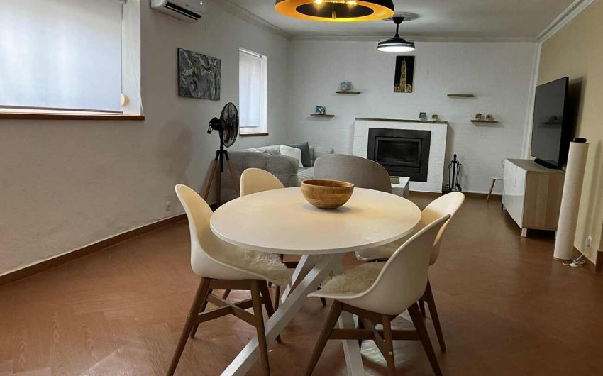 Herverkoop - Villa -
Biar - Costa Blanca