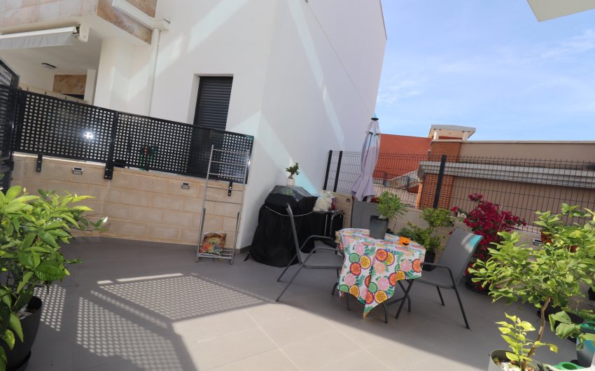 Herverkoop - Villa -
Bigastro