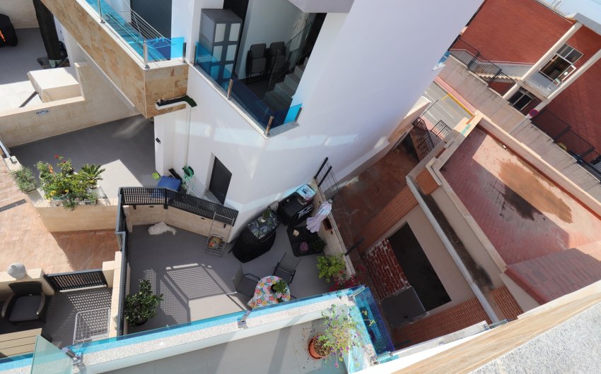 Herverkoop - Villa -
Bigastro