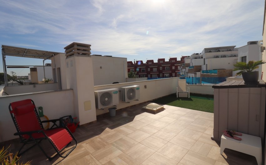 Herverkoop - Villa -
Bigastro