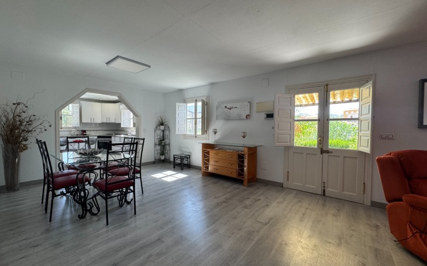 Herverkoop - Villa -
Blanca