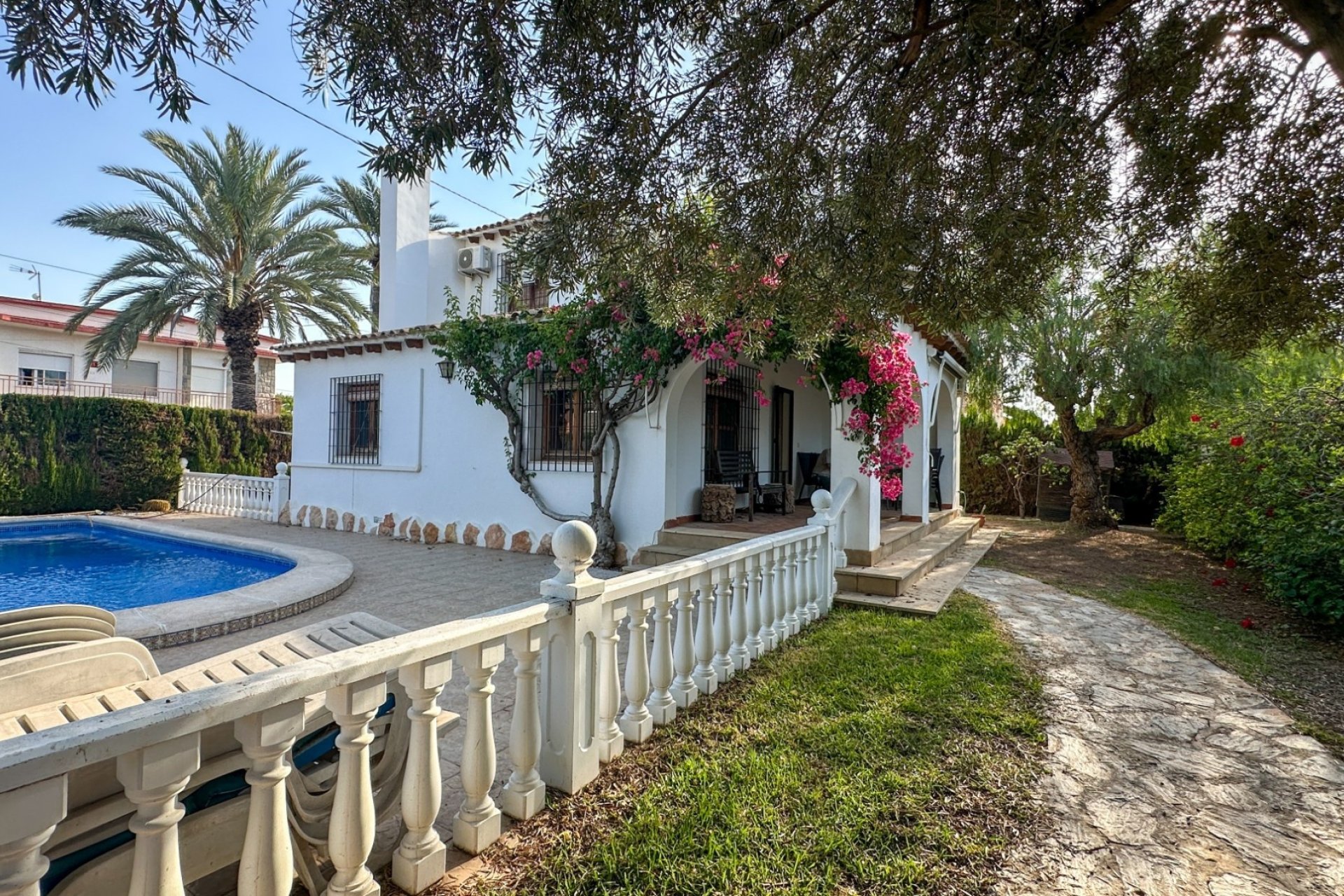Herverkoop - Villa -
Cabo Roig - Costa Blanca