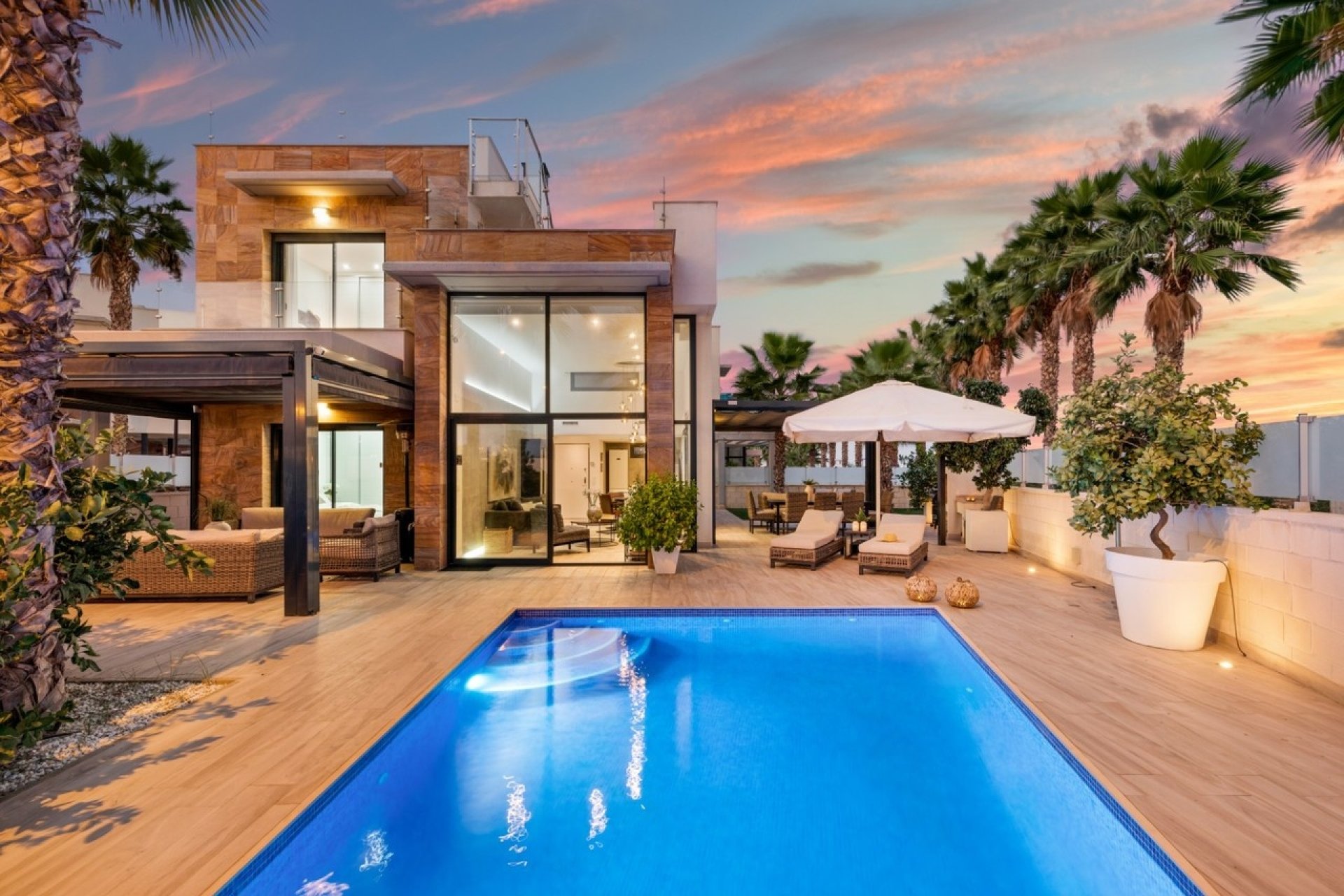 Herverkoop - Villa -
Cabo Roig - Costa Blanca
