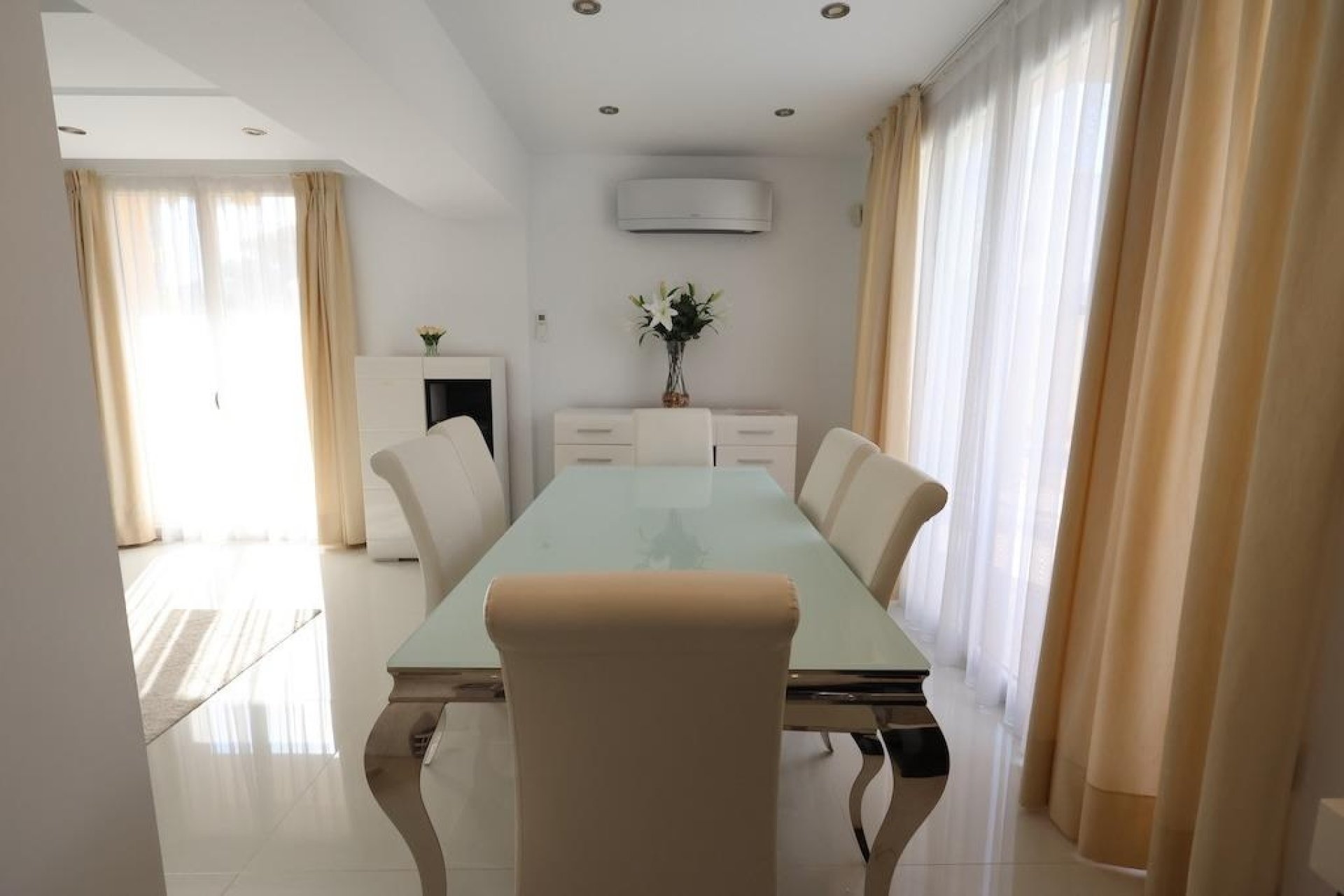 Herverkoop - Villa -
Cabo Roig - Costa Blanca