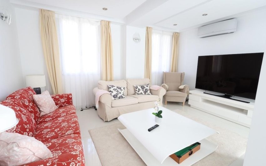 Herverkoop - Villa -
Cabo Roig - Costa Blanca