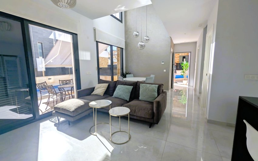 Herverkoop - Villa -
Cabo Roig - Costa Blanca