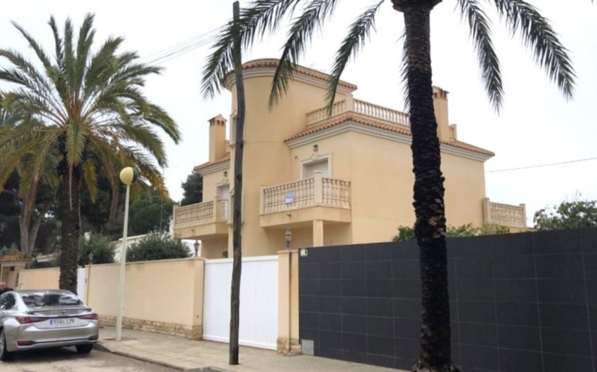 Herverkoop - Villa -
Cabo Roig - Costa Blanca