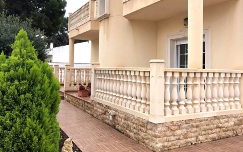Herverkoop - Villa -
Cabo Roig - Costa Blanca