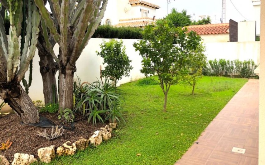 Herverkoop - Villa -
Cabo Roig - Costa Blanca