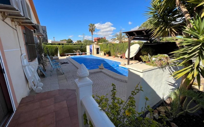 Herverkoop - Villa -
Cabo Roig - Costa Blanca
