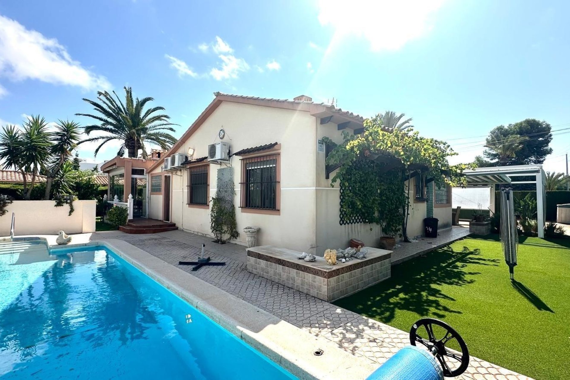 Herverkoop - Villa -
Cabo Roig - Costa Blanca