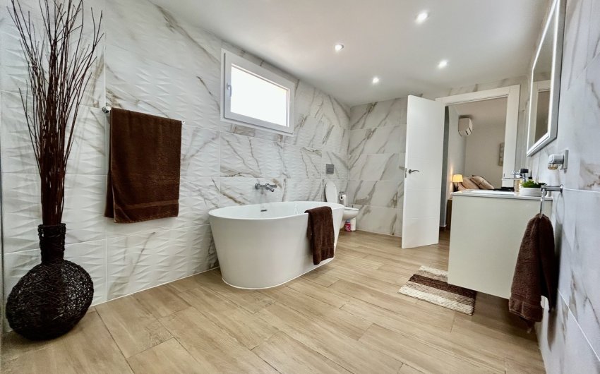 Herverkoop - Villa -
Cabo Roig - Costa Blanca