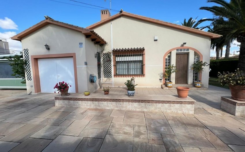 Herverkoop - Villa -
Cabo Roig - Costa Blanca