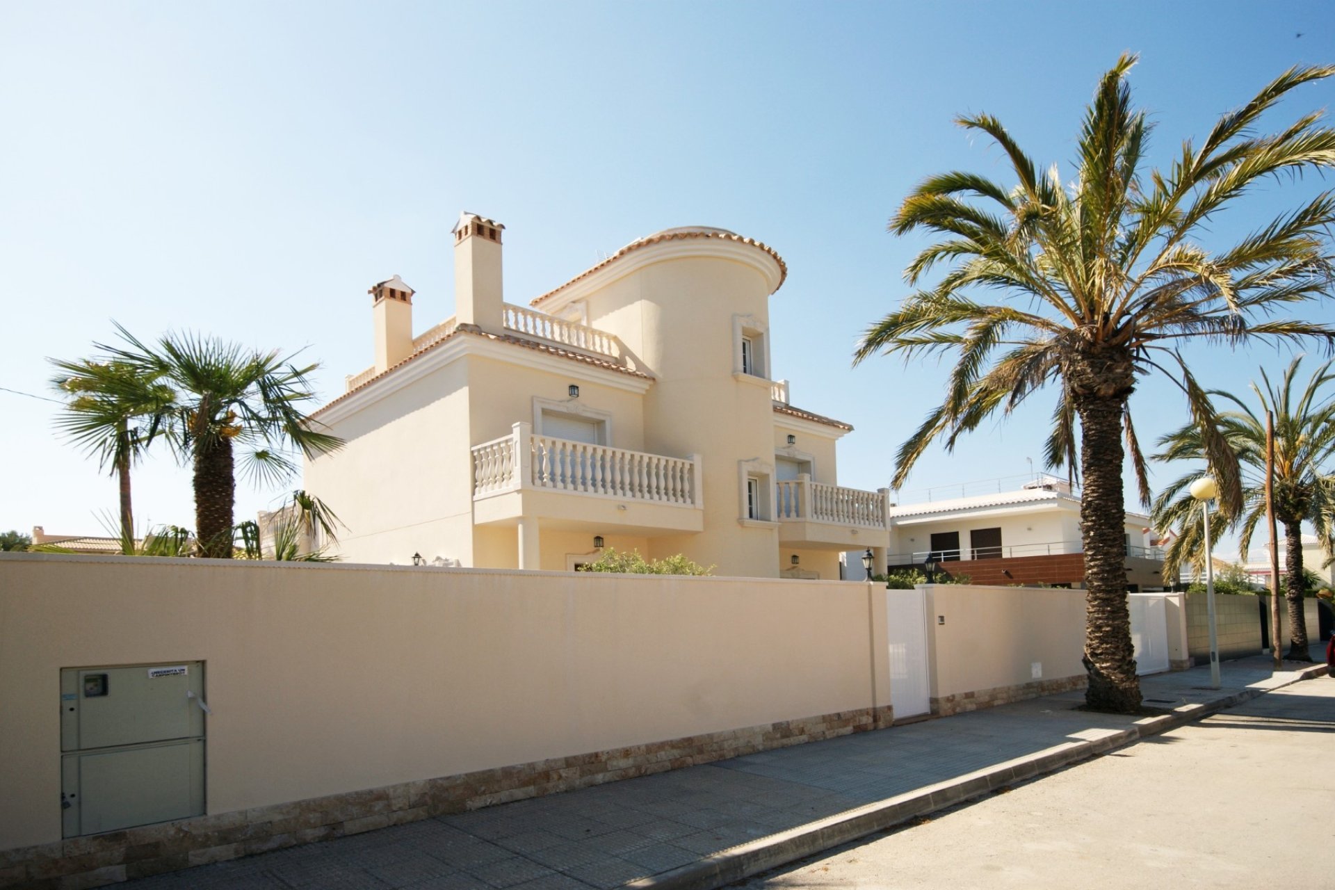 Herverkoop - Villa -
Cabo Roig - Costa Blanca