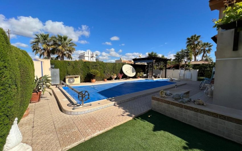 Herverkoop - Villa -
Cabo Roig - Costa Blanca