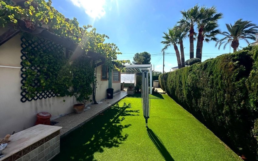 Herverkoop - Villa -
Cabo Roig - Costa Blanca