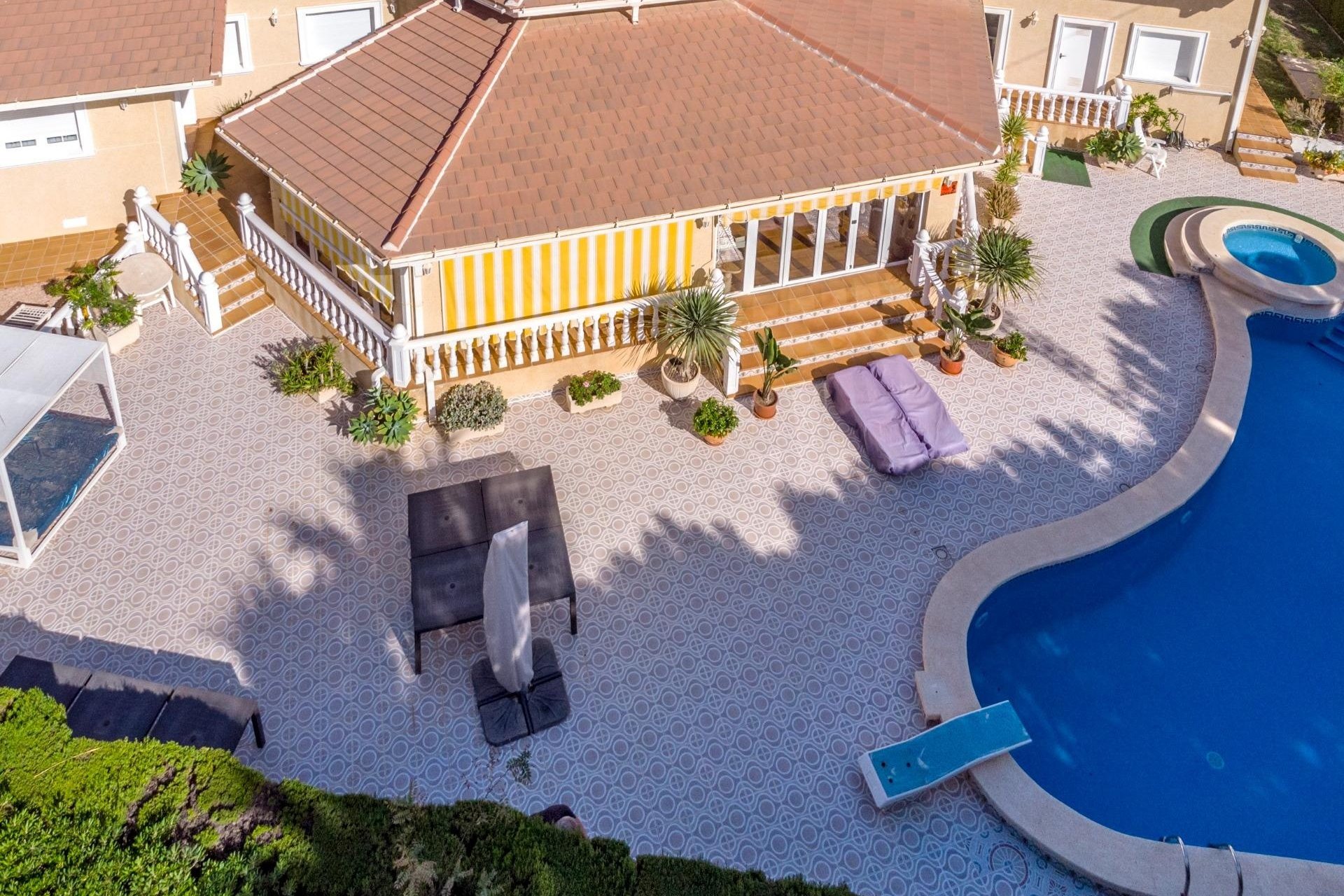 Herverkoop - Villa -
Cabo Roig - Muy Cerca De La Playa