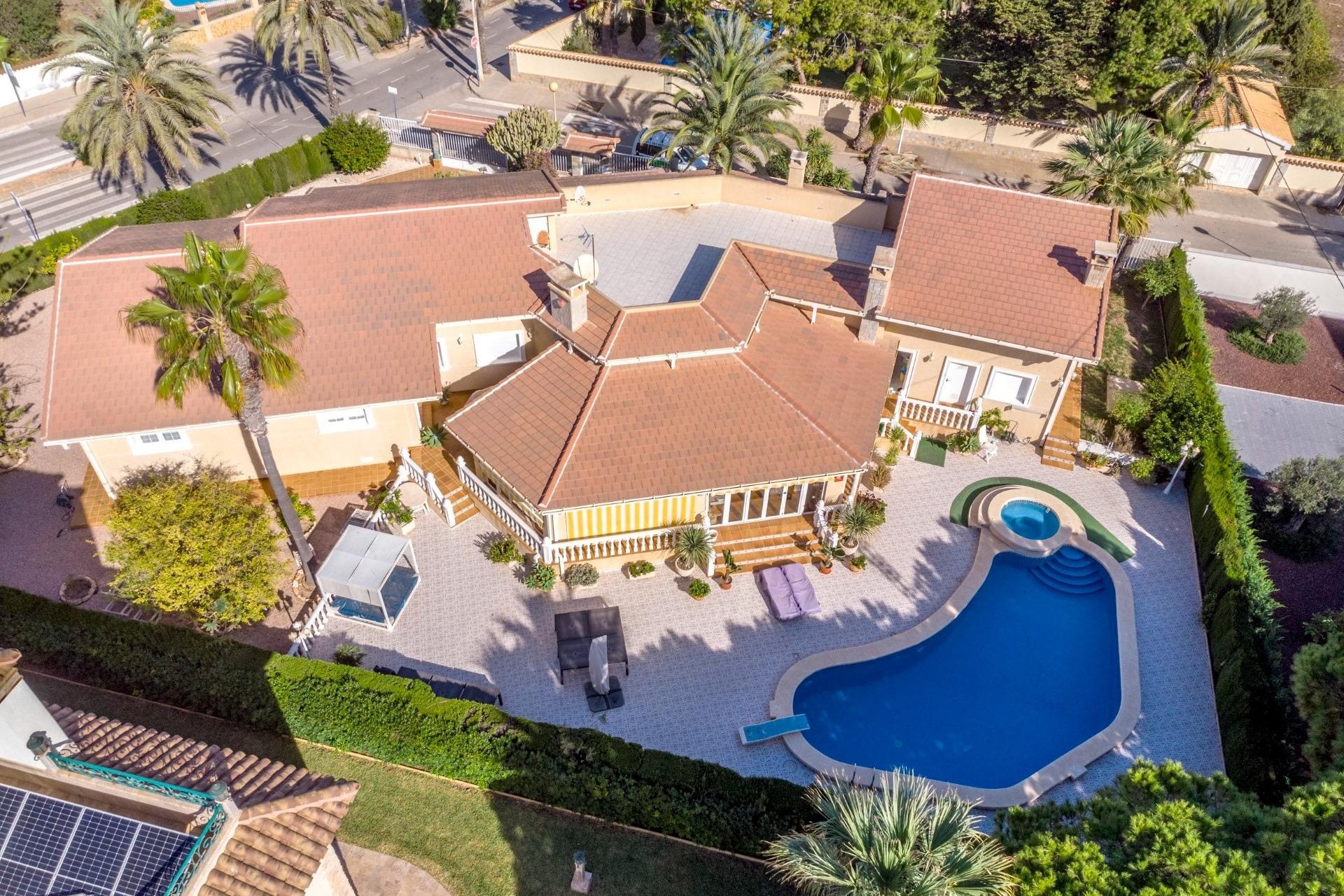 Herverkoop - Villa -
Cabo Roig - Muy Cerca De La Playa