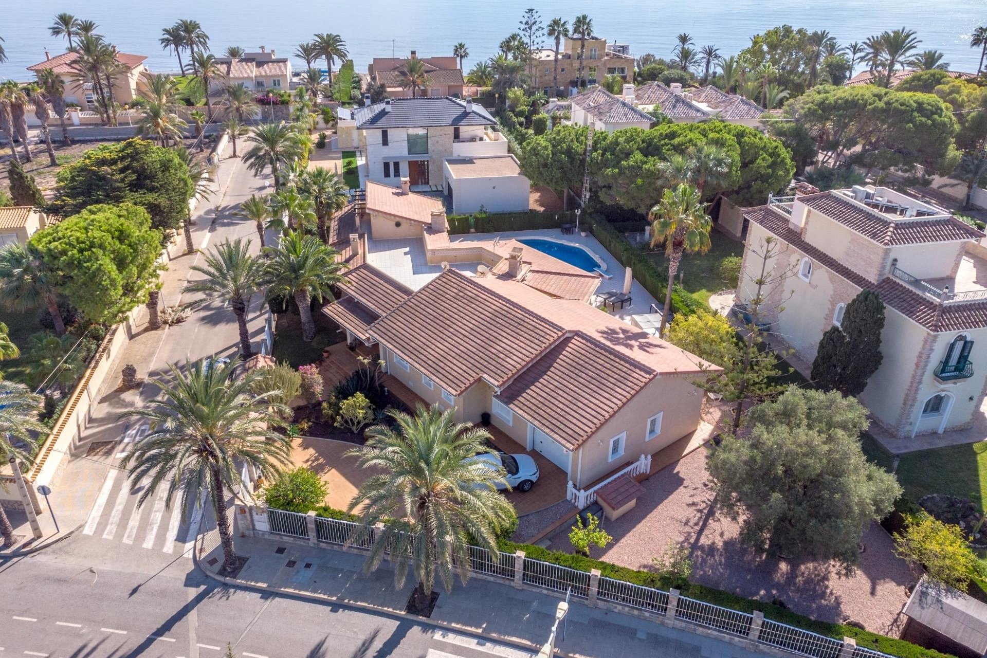 Herverkoop - Villa -
Cabo Roig - Muy Cerca De La Playa