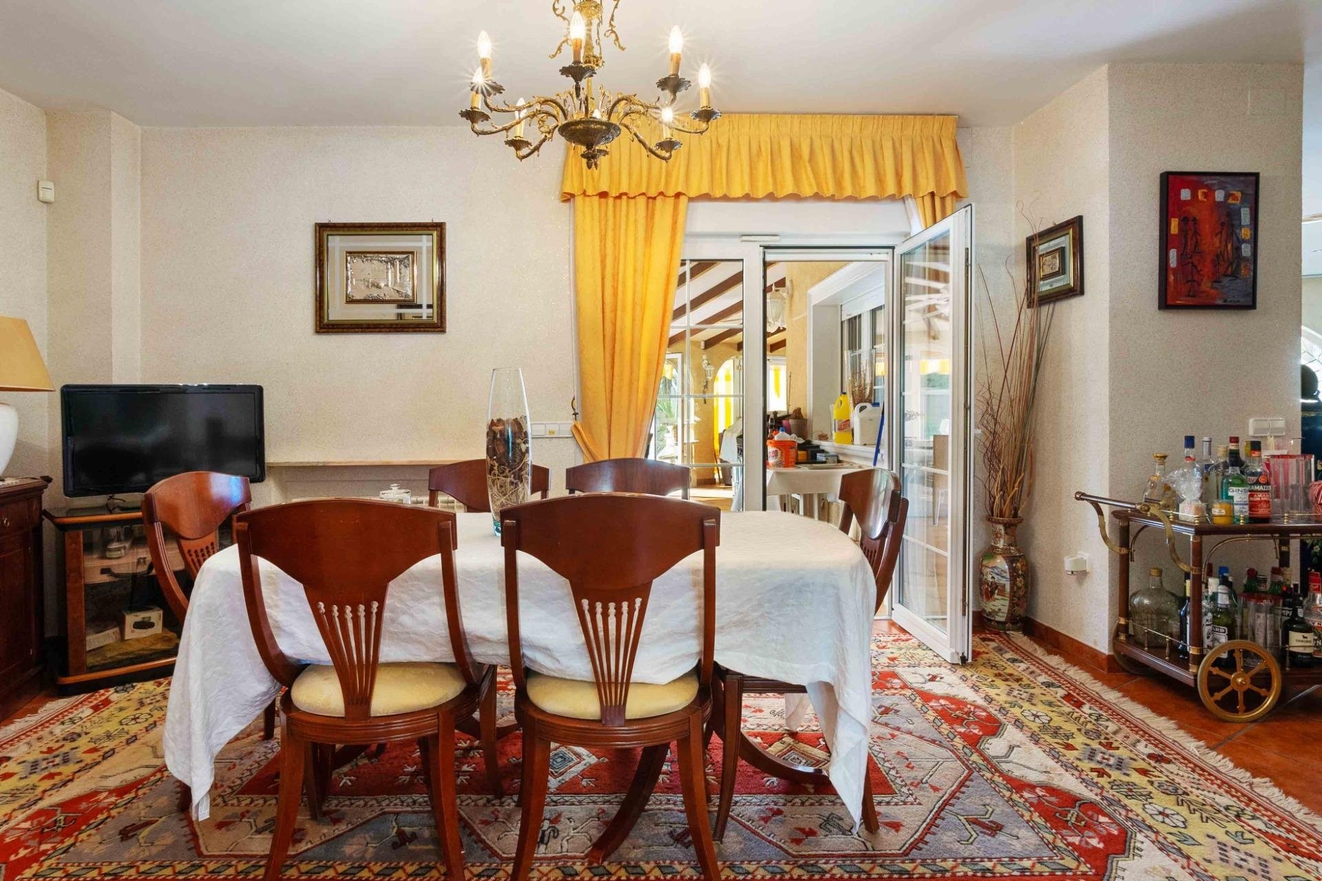 Herverkoop - Villa -
Cabo Roig - Muy Cerca De La Playa