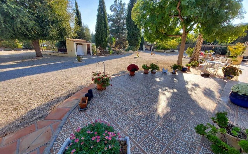 Herverkoop - Villa -
Calasparra - Inland