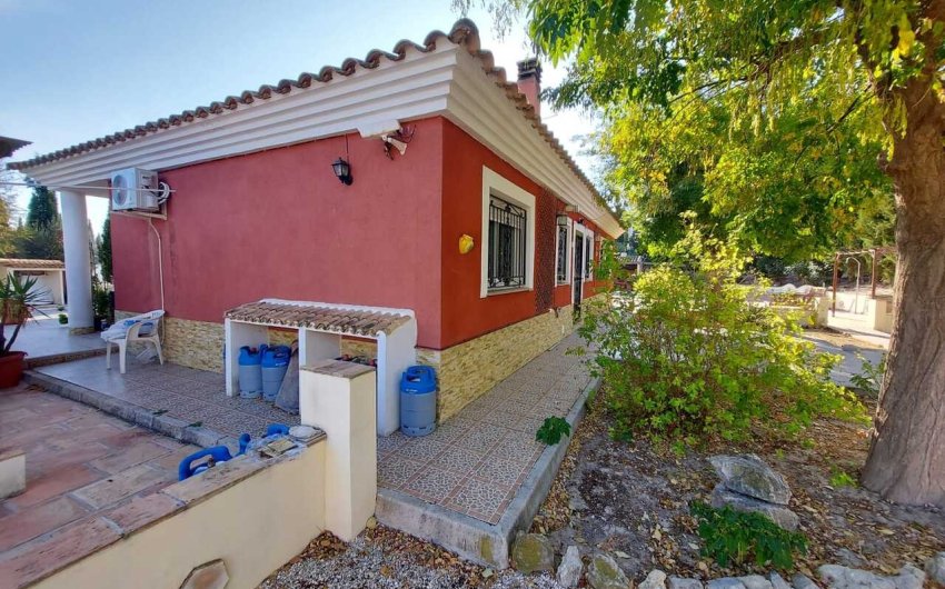 Herverkoop - Villa -
Calasparra - Inland