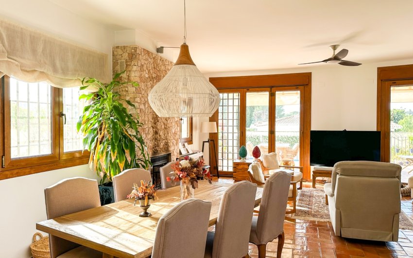Herverkoop - Villa -
Campoamor - Costa Blanca