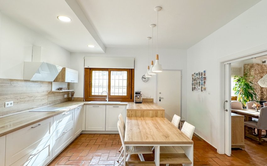 Herverkoop - Villa -
Campoamor - Costa Blanca