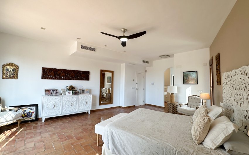 Herverkoop - Villa -
Campoamor - Costa Blanca