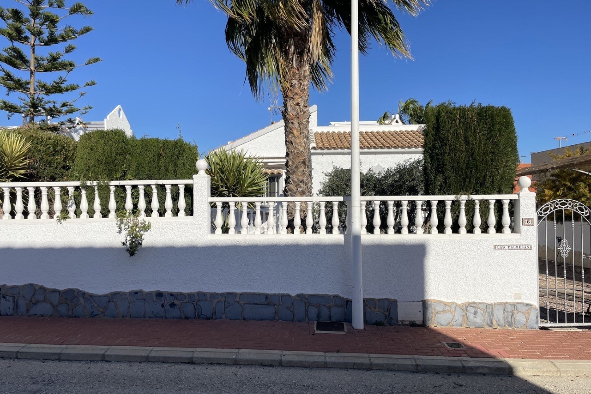 Herverkoop - Villa -
Camposol - Inland