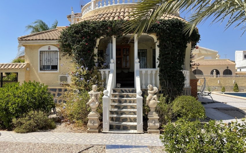 Herverkoop - Villa -
Camposol - Inland