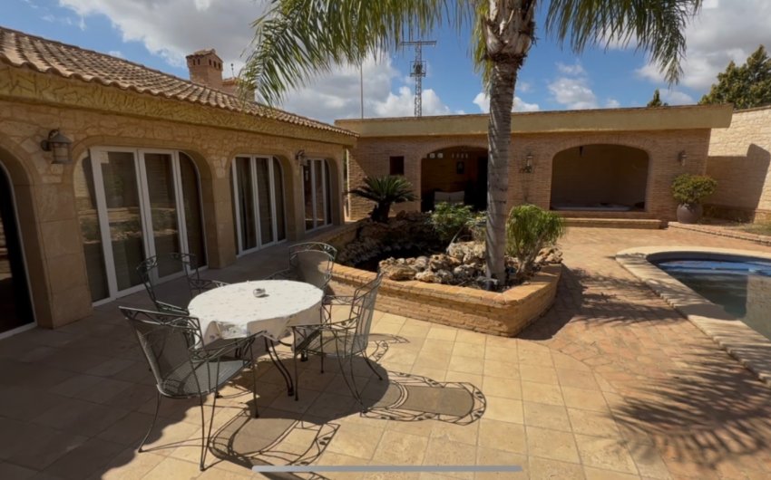 Herverkoop - Villa -
Cartagena - Costa Blanca